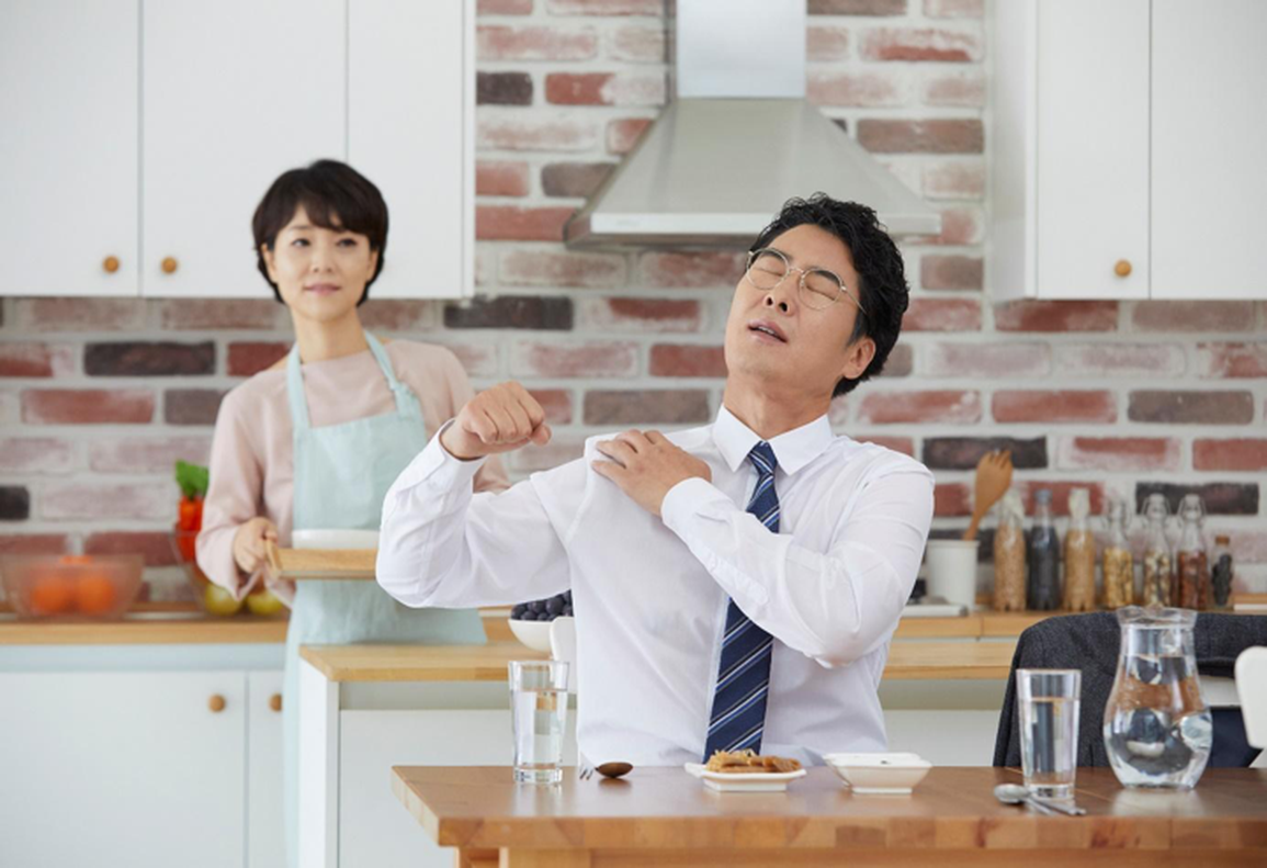 Chăm sóc xương khớp cho trụ cột gia đình cùng B4H Health Care Hàn Quốc - 1 Chăm sóc xương khớp cho trụ cột gia đình cùng B4H Health Care Hàn Quốc - 1
