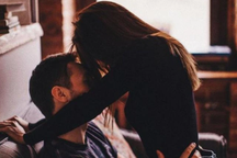 Ngoại tình trả đũa chồng nhưng không hề giấu giếm