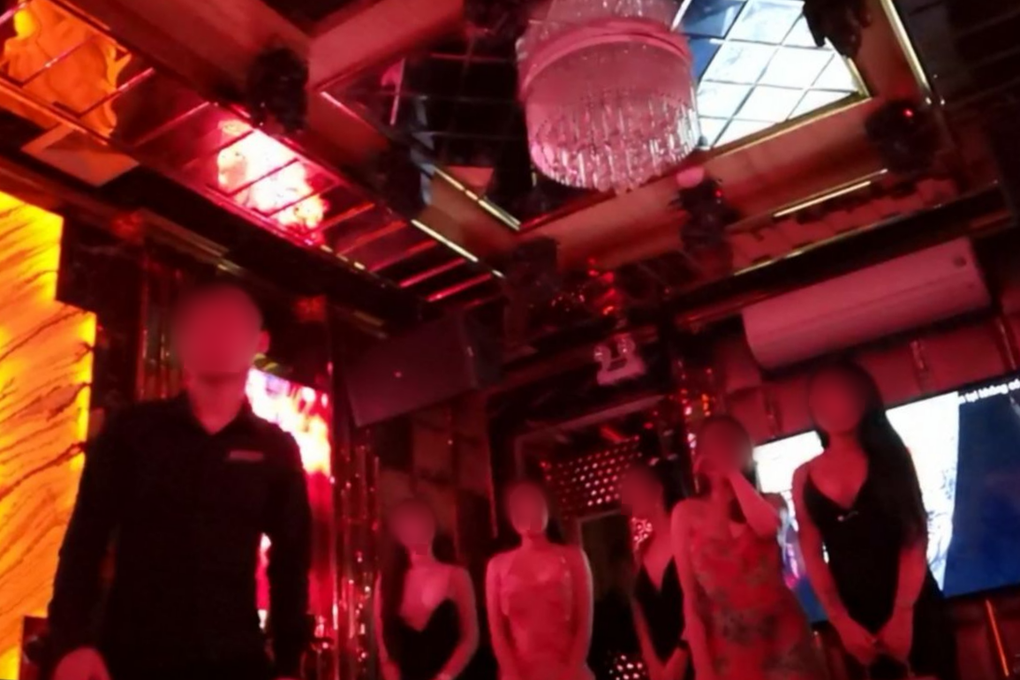 Đề xuất giữ quy định không đặt chốt cửa bên trong phòng hát karaoke - 1 Đề xuất giữ quy định không đặt chốt cửa bên trong phòng hát karaoke - 1