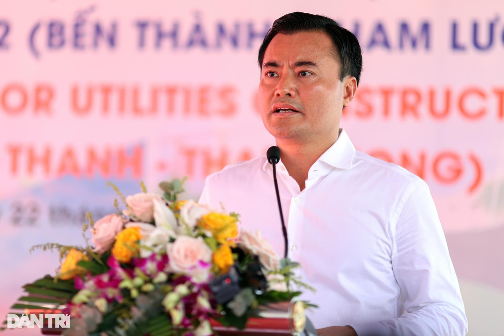Khởi công dọn sạch mặt bằng chuẩn bị thi công metro số 2 ở TPHCM - 1 Khởi công dọn sạch mặt bằng chuẩn bị thi công metro số 2 ở TPHCM - 1
