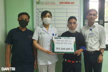 Hơn 430 triệu đồng đến với người bố cầm hơn trăm ngàn đưa con nhập viện