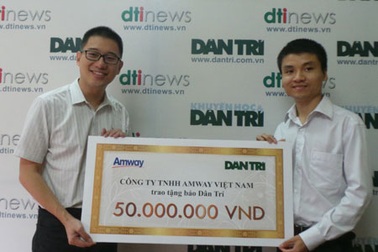 Dược phẩm Eco và Amway Việt Nam ủng hộ đồng bào miền Trung 100 triệu đồng khắc phục thiên tai