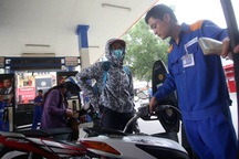 Giá xăng dầu đồng loạt tăng mạnh, A92 vượt ngưỡng 16.500 đồng/lít