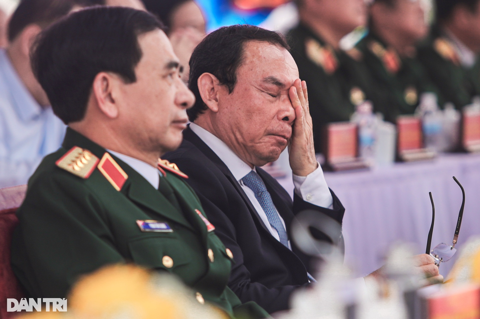 Lực lượng vũ trang TPHCM được phong tặng danh hiệu Anh hùng lần thứ 3 - 10 Lực lượng vũ trang TPHCM được phong tặng danh hiệu Anh hùng lần thứ 3 - 10