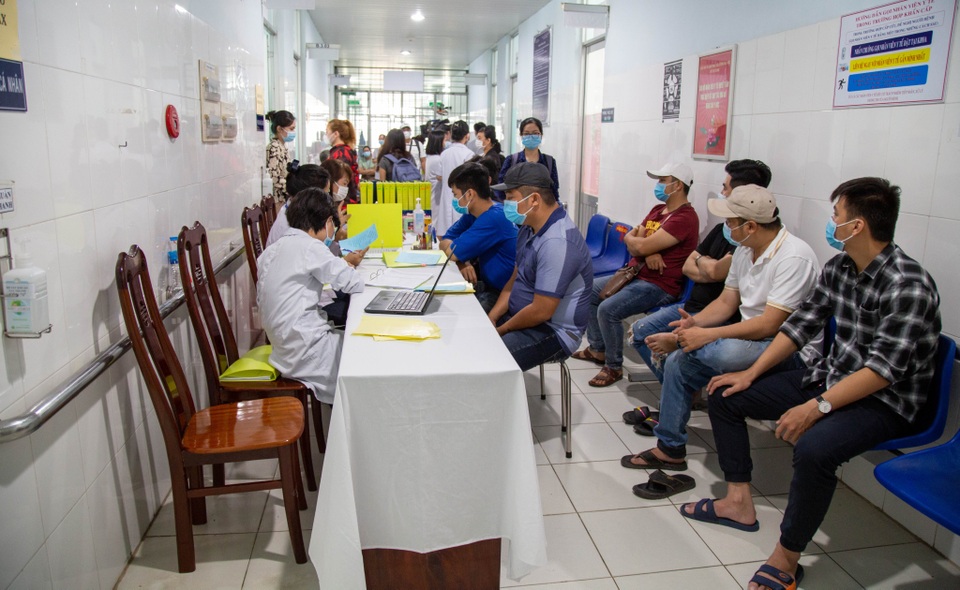Hơn 800 người đăng ký tiêm thử vắc xin ngừa Covid-19 made-in Vietnam - 2 Hơn 800 người đăng ký tiêm thử vắc xin ngừa Covid-19 made-in Vietnam - 2