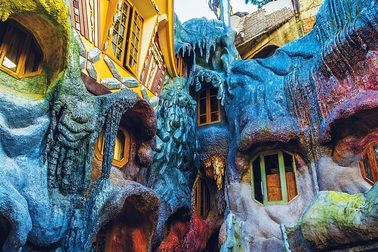 “Nhà điên” Đà Lạt nằm trong top những điểm đến huyền diệu bí mật