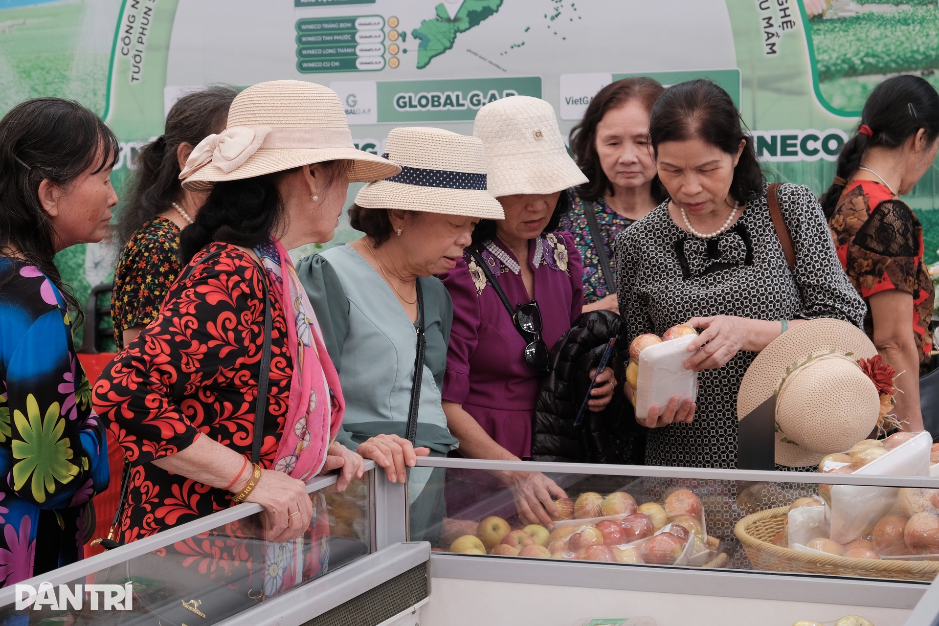 Các doanh nghiệp ông lớn mang gì đến Hội chợ Mùa Thu lần thứ nhất? - 8 Các doanh nghiệp ông lớn mang gì đến Hội chợ Mùa Thu lần thứ nhất? - 8