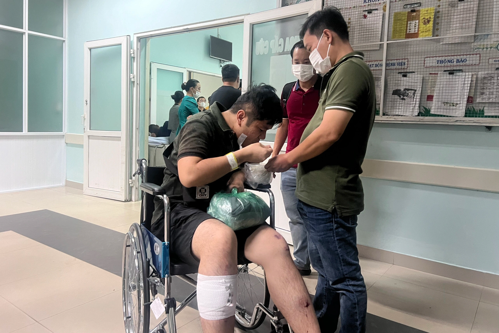 Đoàn cán bộ Cục Quản lý thị trường TPHCM gặp nạn khi đi du lịch Kon Tum - 2 Đoàn cán bộ Cục Quản lý thị trường TPHCM gặp nạn khi đi du lịch Kon Tum - 2