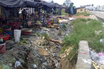 Chợ cóc gây... ô nhiễm