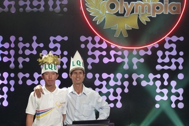 Bật mí về người thầy đứng sau chiến thắng kỉ lục 460 điểm