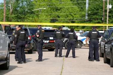 Mỹ: Xả súng khiến 8 trẻ em thiệt mạng