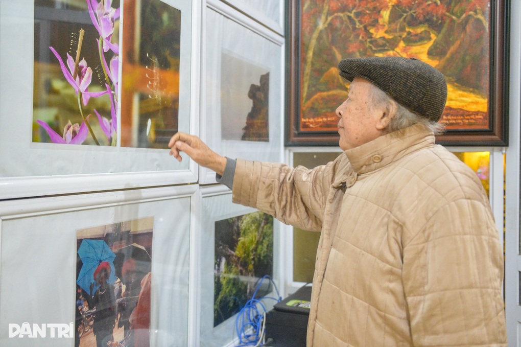 Chuyện tình của cụ ông 96 tuổi với người vợ kém 52 tuổi và đám cưới 28 ngày - 2 Chuyện tình của cụ ông 96 tuổi với người vợ kém 52 tuổi và đám cưới 28 ngày - 2