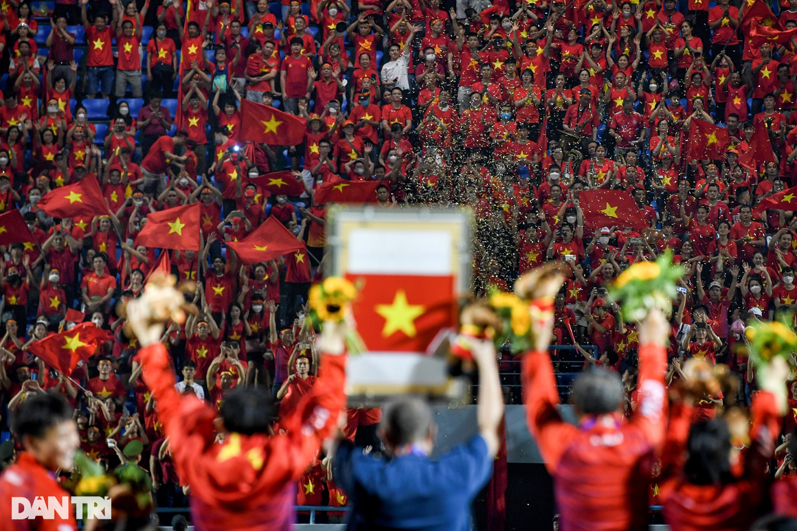Mãn nhãn các SVĐ đẹp như mơ, chật kín khán giả cổ vũ SEA Games ở Việt Nam - 14 Mãn nhãn các SVĐ đẹp như mơ, chật kín khán giả cổ vũ SEA Games ở Việt Nam - 14