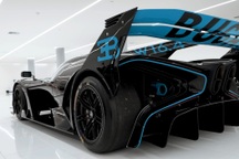 Chiếc Bugatti cần phải thay lốp sau mỗi 60km, chi phí gây choáng