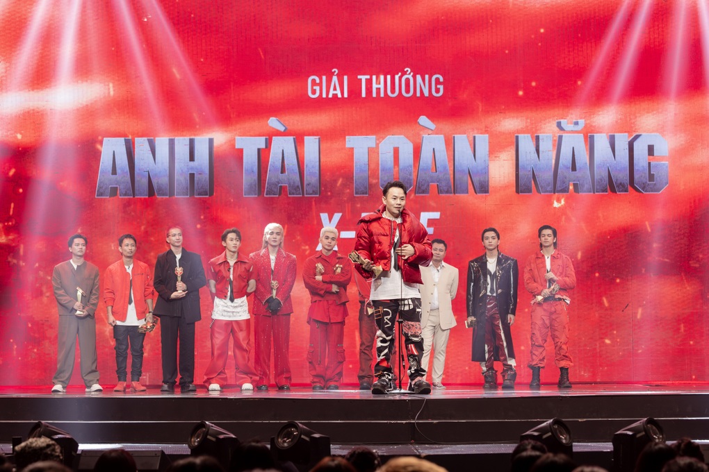 17 anh tài chiến thắng, Cường Seven là thủ lĩnh Gia tộc toàn năng - 6 17 anh tài chiến thắng, Cường Seven là thủ lĩnh Gia tộc toàn năng - 6