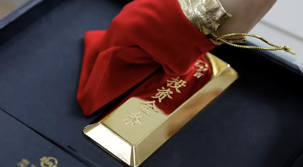 Cơn sốt gom vàng bùng nổ trên toàn cầu - 3 Cơn sốt gom vàng bùng nổ trên toàn cầu - 3