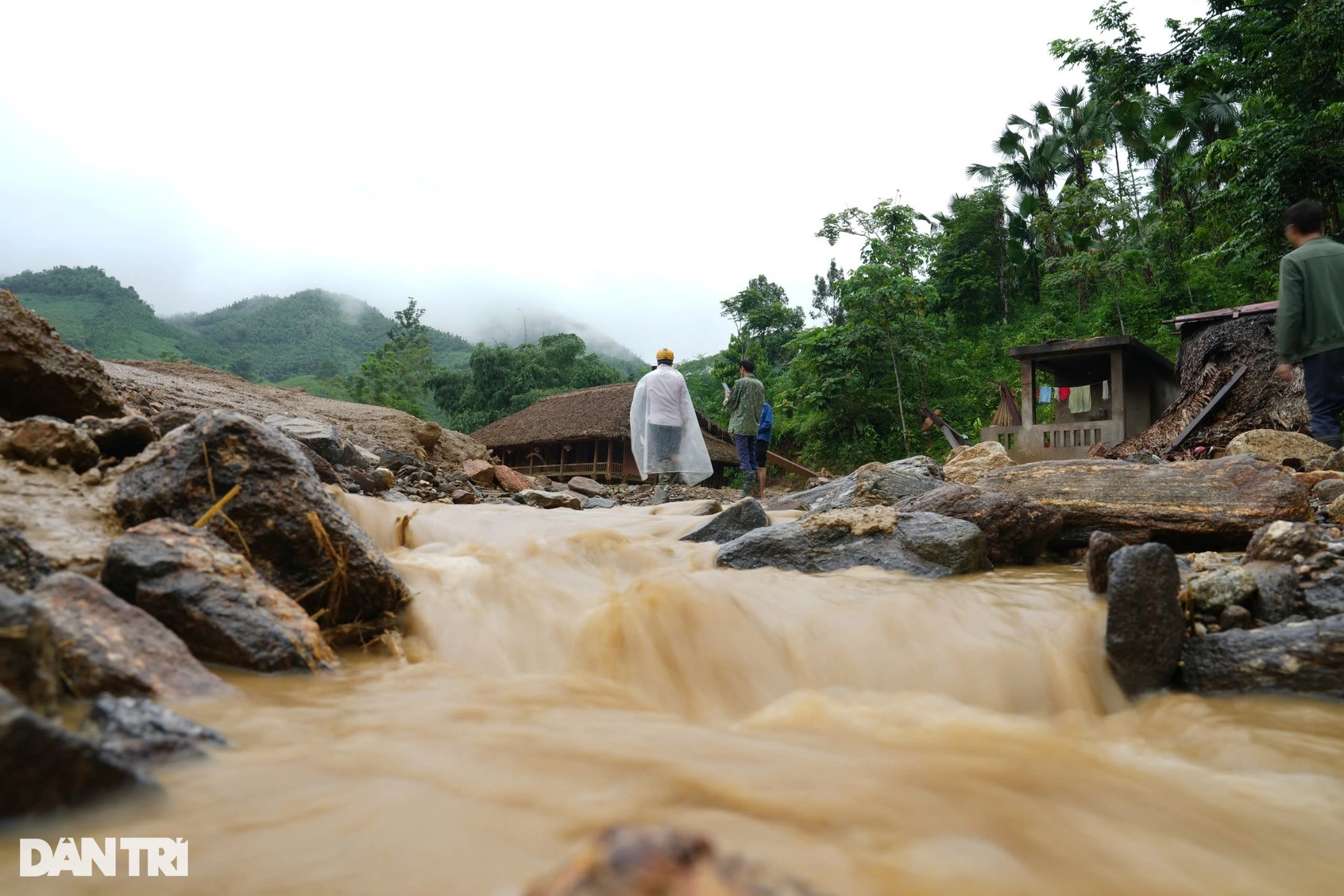 Lũ quét kinh hoàng ở Lào Cai: 600 người tham gia tìm kiếm