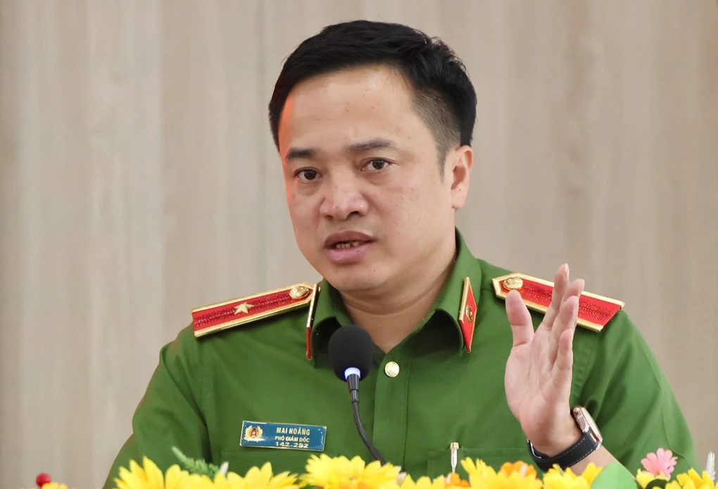 Bắt giam 13 người mua bán chất kịch độc xyanua ở TPHCM - 1 Bắt giam 13 người mua bán chất kịch độc xyanua ở TPHCM - 1