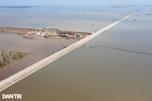 Ninh Bình xây "bức tường" khổng lồ chắn sóng, bão cấp 12