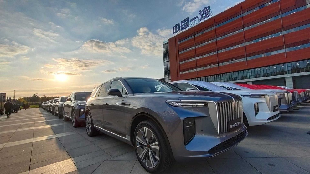 Rolls-Royce Trung Quốc bắt đầu chinh phục thị trường xe điện châu Âu - 3 Rolls-Royce Trung Quốc bắt đầu chinh phục thị trường xe điện châu Âu - 3