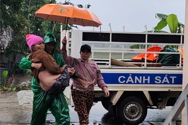 Nước sông Ba dâng cao, Gia Lai di dời khẩn cấp hơn 200 hộ dân