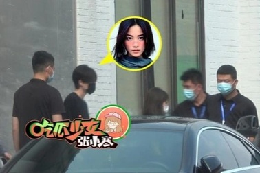 Vương Phi lộ diện sau tin đồn bí mật sinh con cho Tạ Đình Phong