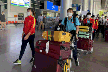 Đội tuyển nữ Việt Nam về nước sau khi kết thúc giải Đông Nam Á