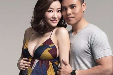 Lâm Đại Hùng hạnh phúc khoe bụng bầu bên chồng đại gia