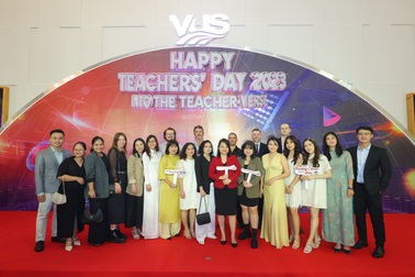 VUS tổ chức sự kiện tri ân 2.700 giáo viên