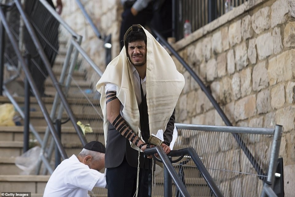 Kinh hoàng thảm kịch giẫm đạp khiến 44 người chết ở Israel - 13