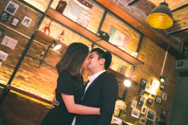 Vân Trang được bạn trai cầu hôn lãng mạn