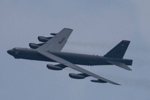 Mỹ tuyên bố thử thành công tên lửa siêu vượt âm từ "pháo đài bay" B-52