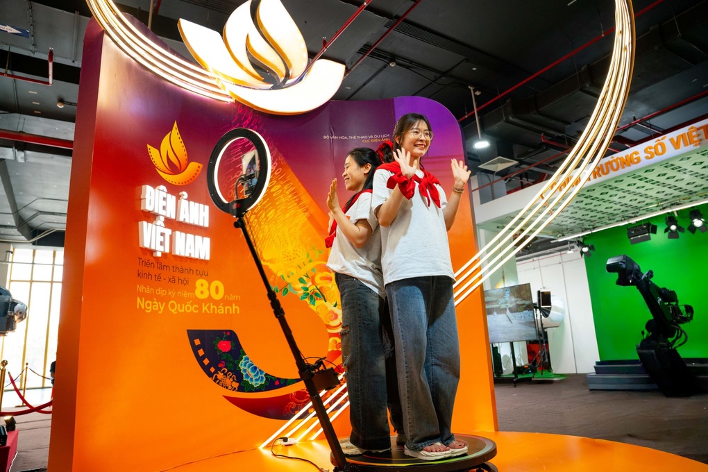 Loạt trải nghiệm chạm đến cảm xúc yêu nước tại Trung tâm Triển lãm Việt Nam - 6 Loạt trải nghiệm chạm đến cảm xúc yêu nước tại Trung tâm Triển lãm Việt Nam - 6