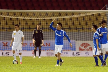 Mạc Hồng Quân ghi bàn, Than Quảng Ninh thắng đậm CLB Hà Nội