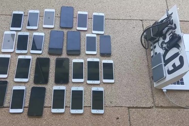 Lỗi bảo mật cho phép hacker khởi động lại hàng loạt iPhone từ xa