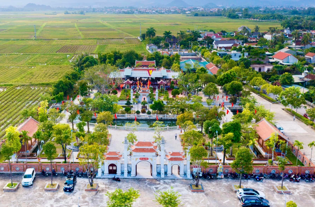 Vụ xóa tên quê hương Bà Chúa thơ Nôm: Đề xuất tên gọi mới - 2 Vụ xóa tên quê hương Bà Chúa thơ Nôm: Đề xuất tên gọi mới - 2