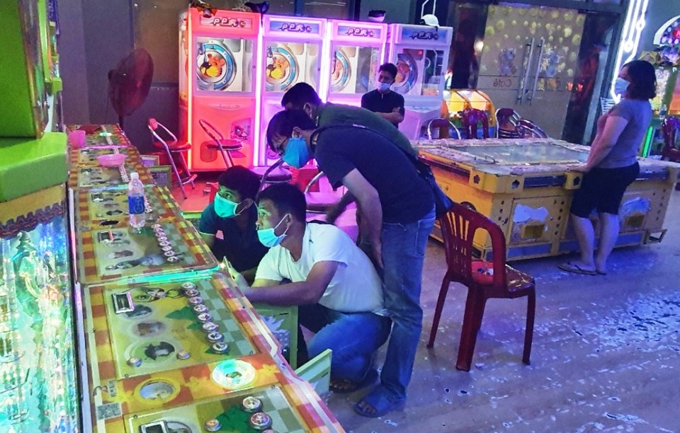 Bắt 57 đối tượng đánh bạc bằng game bắn cá, tạm giữ gần 300 triệu đồng - 3 Bắt 57 đối tượng đánh bạc bằng game bắn cá, tạm giữ gần 300 triệu đồng - 3