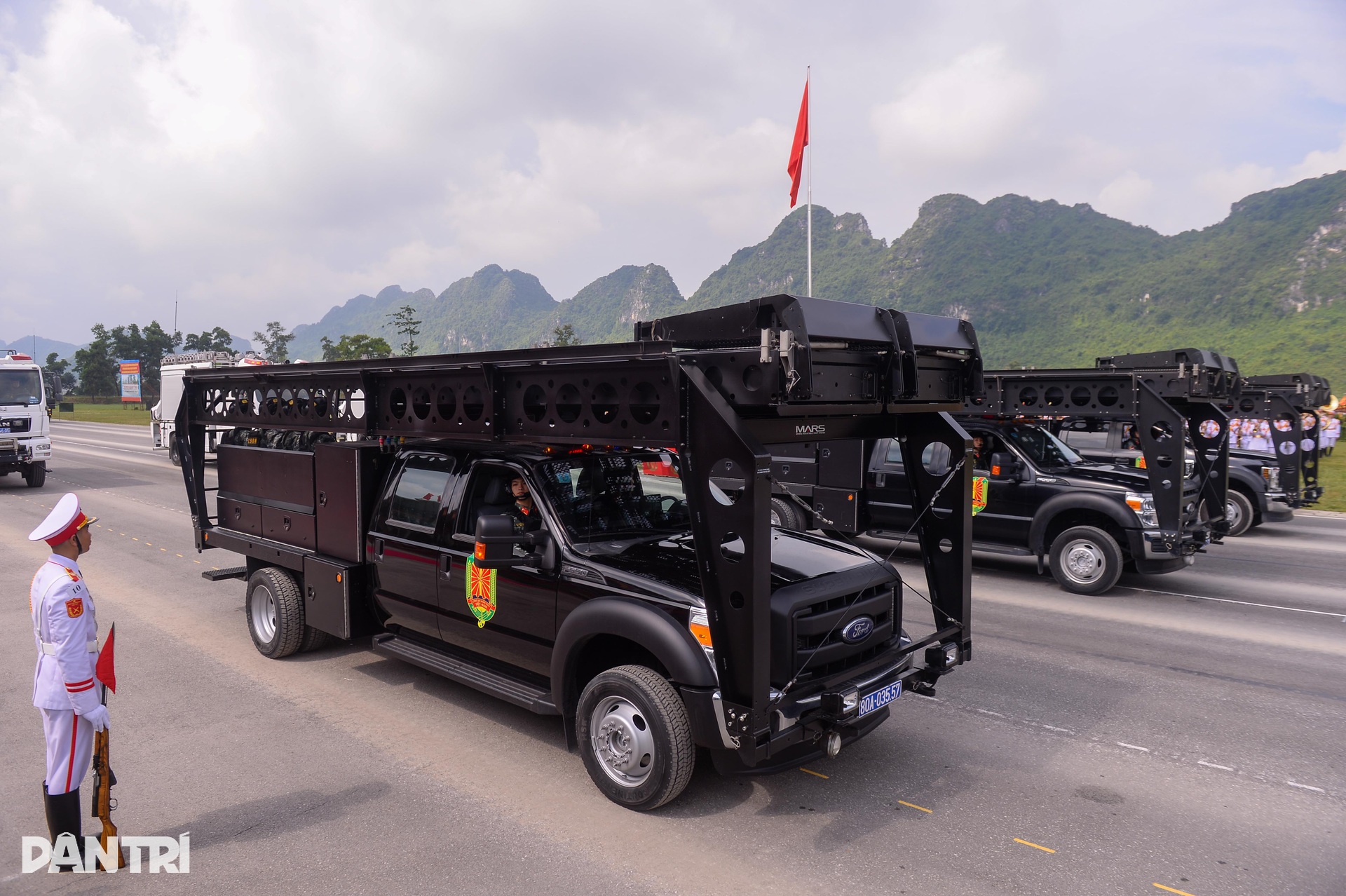 Chiêm ngưỡng dàn xe bọc thép, xe chống bạo loạn Bộ Công an diễu binh - 8