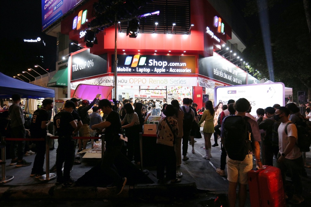 FPT Shop mở bán sớm OPPO Reno8 Series - 1 FPT Shop mở bán sớm OPPO Reno8 Series - 1
