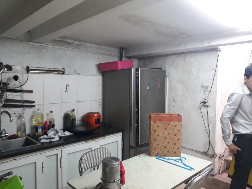 Chi 1,6 tỷ đồng lột xác căn hộ xập xệ ở Hà Nội thành căn hộ “hạng sang” - 2 Chi 1,6 tỷ đồng lột xác căn hộ xập xệ ở Hà Nội thành căn hộ “hạng sang” - 2