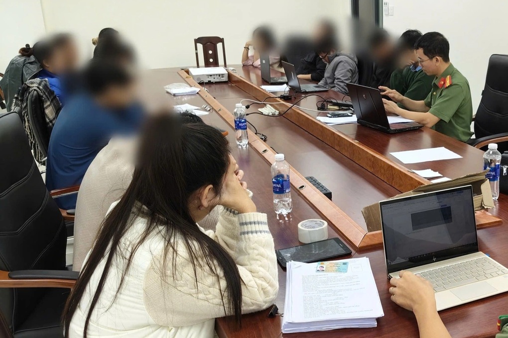 Triệt phá nhóm đối tượng lập dự án tiền ảo, chiếm đoạt 90 tỷ đồng - 1 Triệt phá nhóm đối tượng lập dự án tiền ảo, chiếm đoạt 90 tỷ đồng - 1