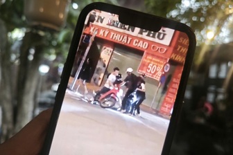 Nhóm thanh niên xô xát tại giao lộ ở TPHCM