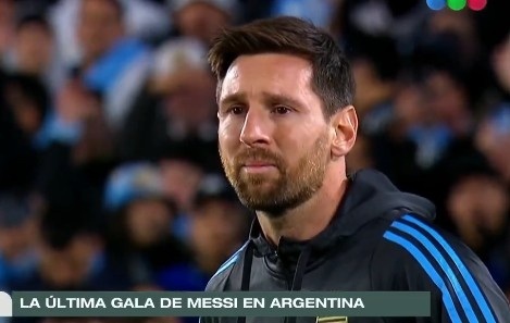 Lionel Messi bật khóc, tỏa sáng rực rỡ trong trận đấu cuối cùng ở Argentina - 1