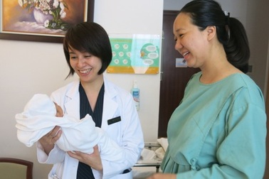 Lần đầu áp dụng phương pháp truyền ối cứu thai nhi sinh non ở miền Bắc