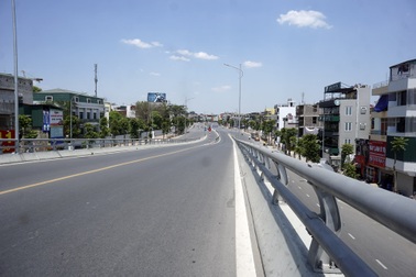 Hà Nội: Những cung đường đáng sợ trong ngày nắng nóng đỉnh điểm