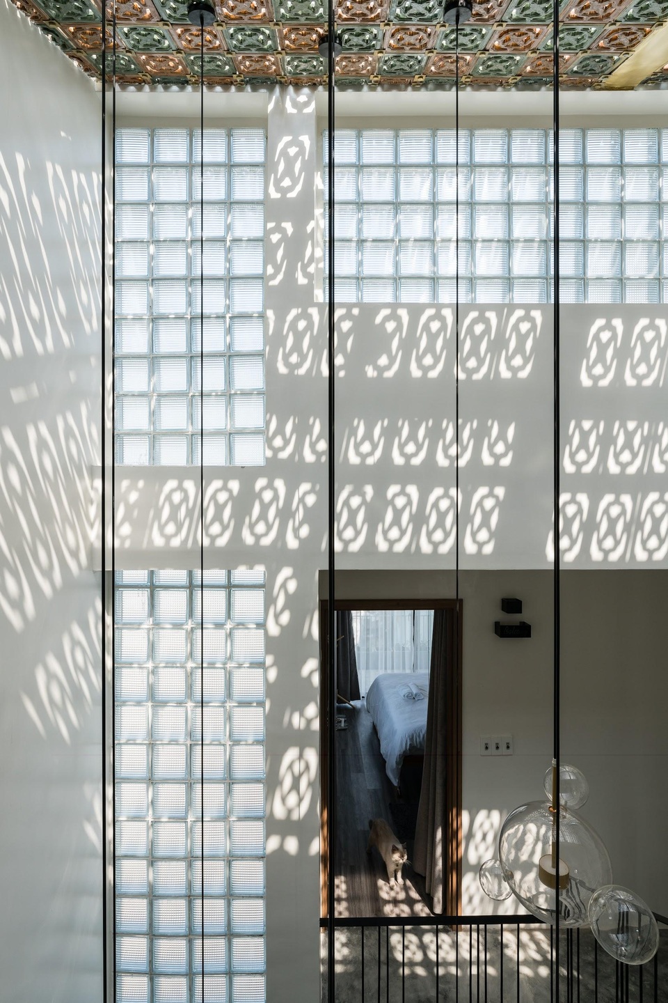 Ngôi nhà ở Sài Gòn xây trên đất méo gây ấn tượng vì thiết kế đẹp không ngờ - 6