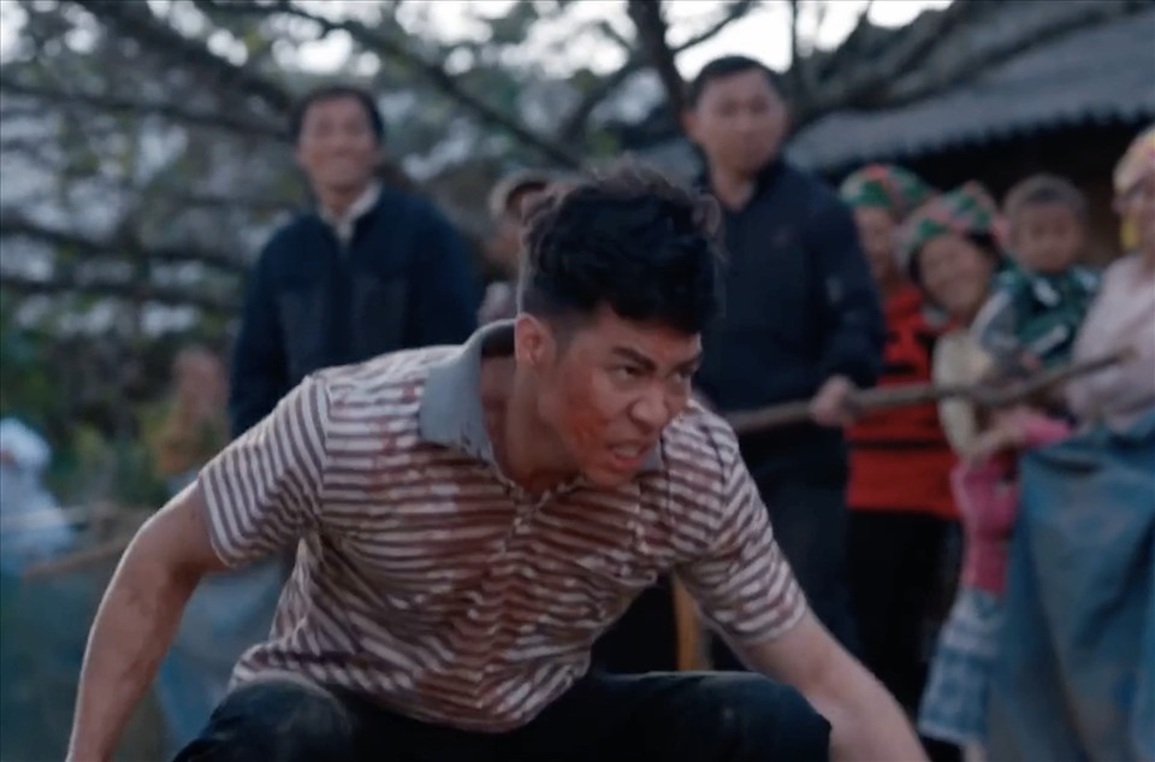 Cha đẻ Bão ngầm: Phim tôi không có chuyện cảnh sát thanh bần, ăn mỳ tôm! - 4 Cha đẻ Bão ngầm: Phim tôi không có chuyện cảnh sát thanh bần, ăn mỳ tôm! - 4