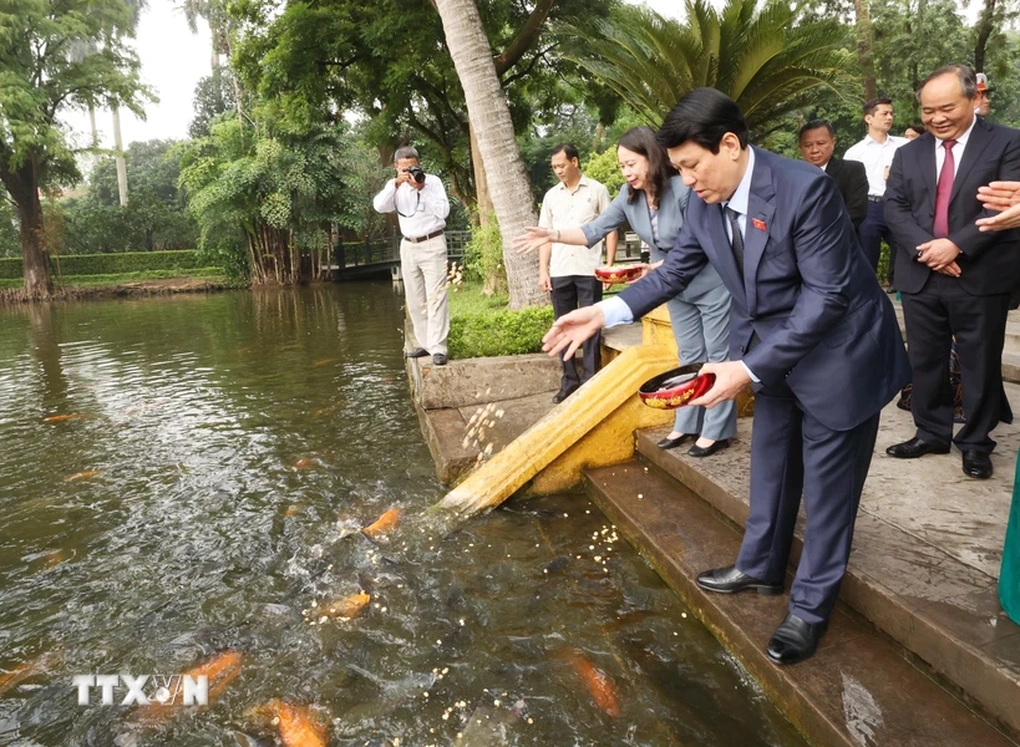 Chủ tịch nước Lương Cường dâng hương tưởng niệm Bác Hồ tại Phủ Chủ tịch - 3