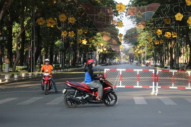 Cấm 2 tuyến đường trung tâm TPHCM để dựng lễ đài mừng ngày giải phóng