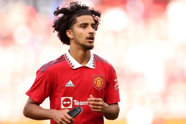 Đối thủ nhập tịch hai cầu thủ, gọi cựu thần đồng Man Utd đấu tuyển Việt Nam